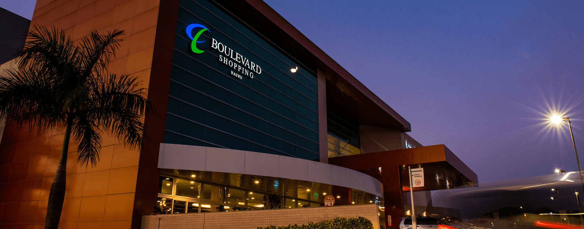 Imagem do Interior do Shopping